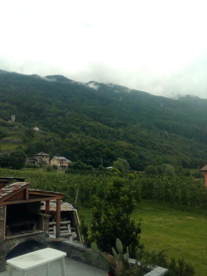 Free Hugs Hotel Mazzo di Valtellina Exterior photo